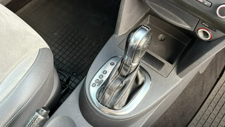 VOLKSWAGEN Caddy -