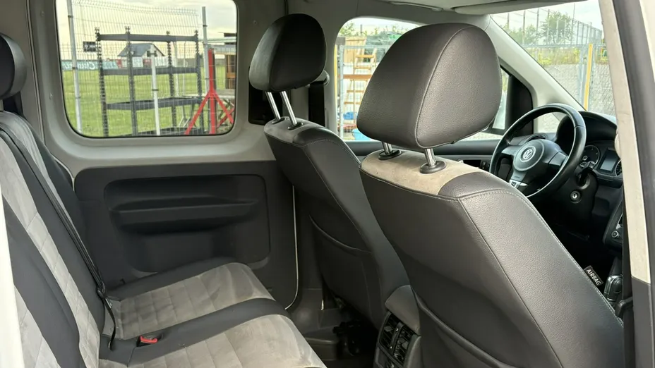 VOLKSWAGEN Caddy -
