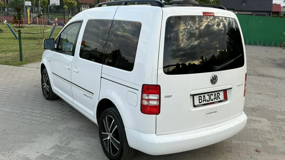 VOLKSWAGEN Caddy -