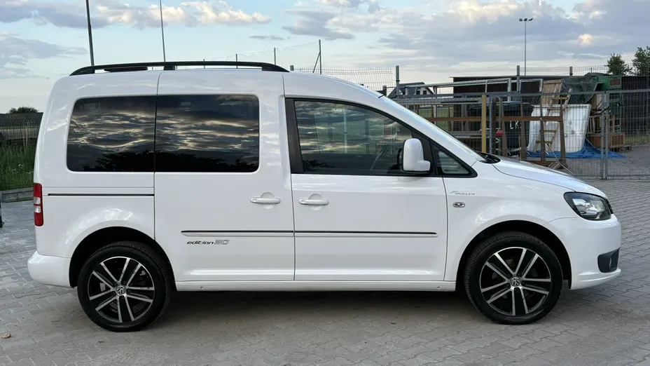 VOLKSWAGEN Caddy -
