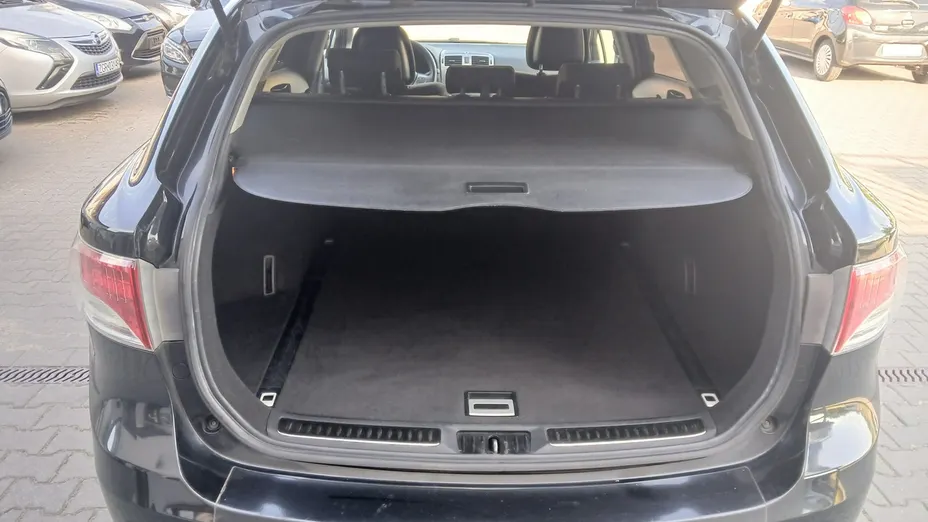 TOYOTA Avensis -