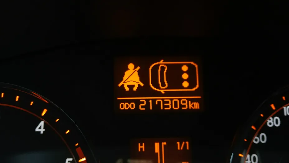 TOYOTA Avensis -
