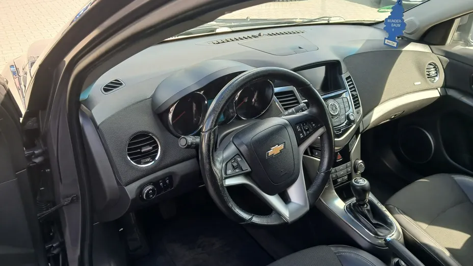 CHEVROLET Cruze -