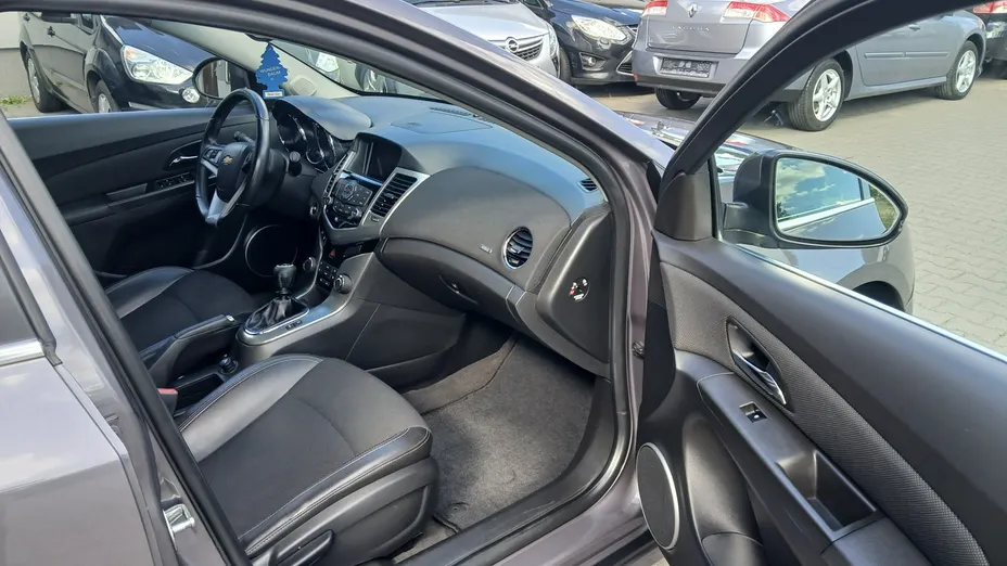 CHEVROLET Cruze -