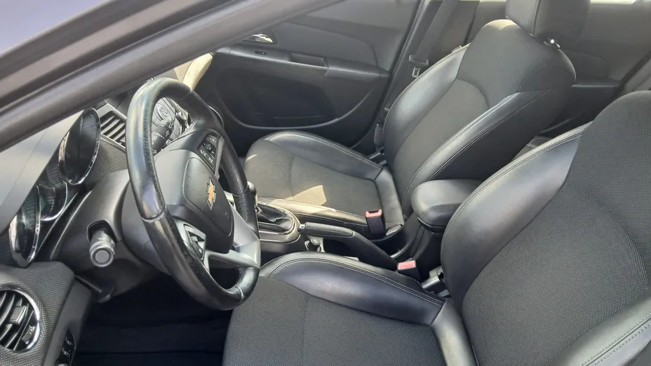 CHEVROLET Cruze -