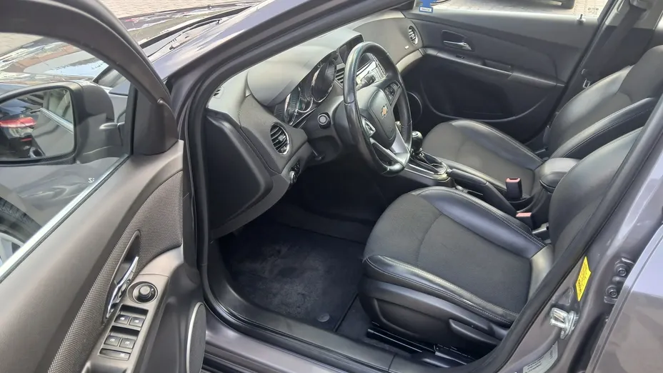 CHEVROLET Cruze -