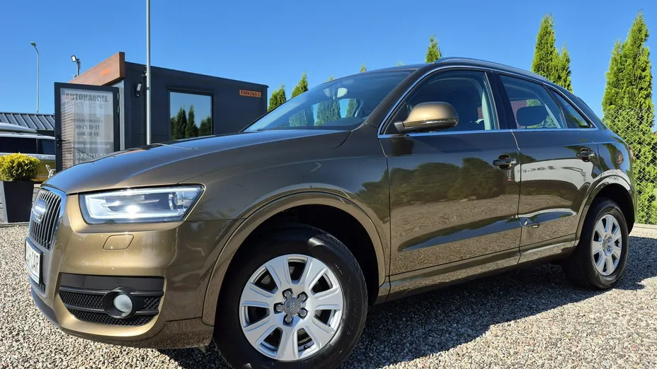 AUDI Q3 -