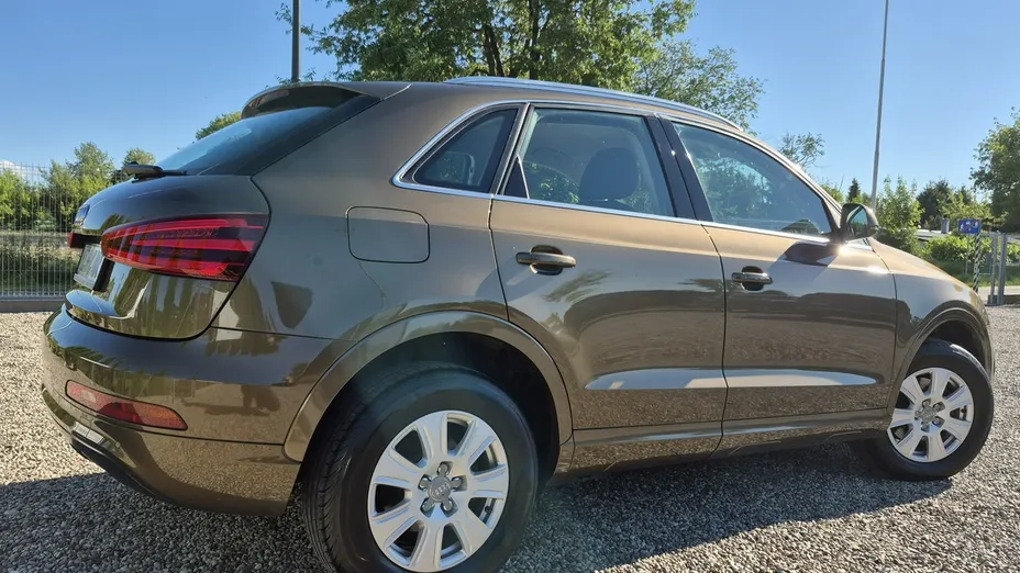 AUDI Q3 -