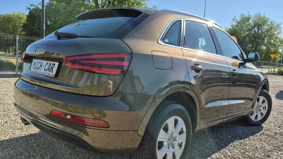 AUDI Q3 -