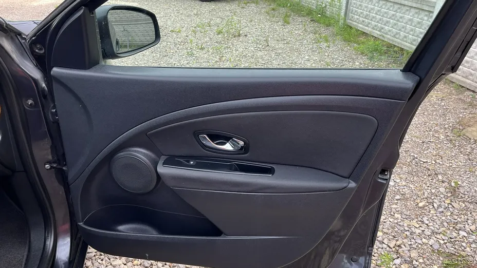 RENAULT Megane -