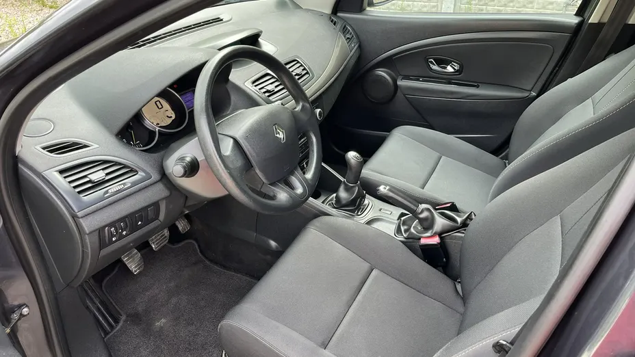 RENAULT Megane -