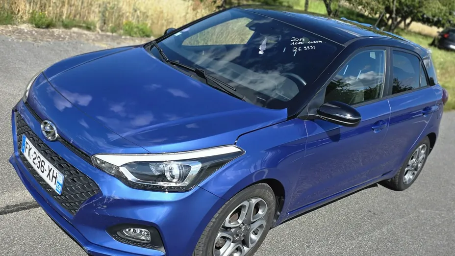 HYUNDAI i20 -