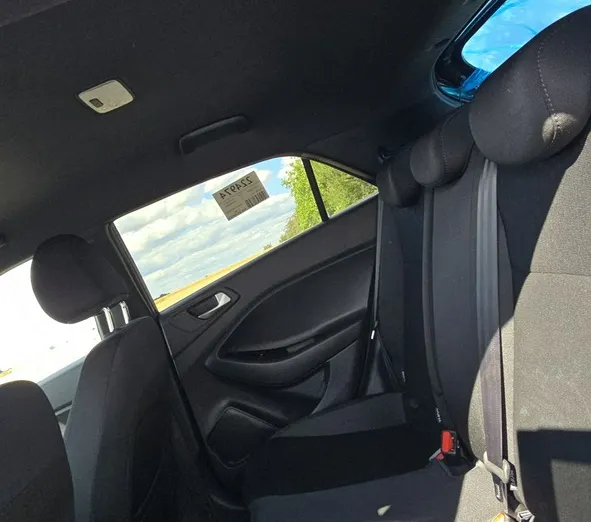 HYUNDAI i20 -