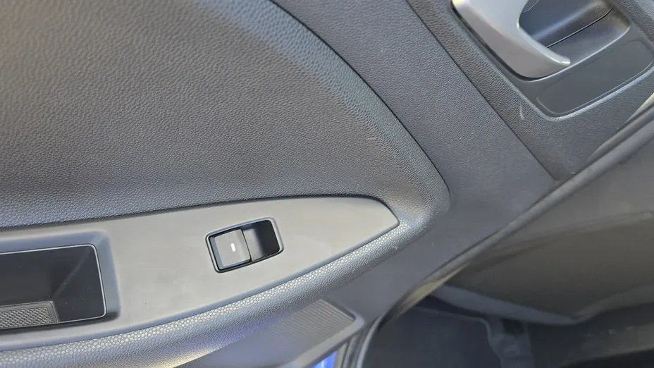 HYUNDAI i20 -