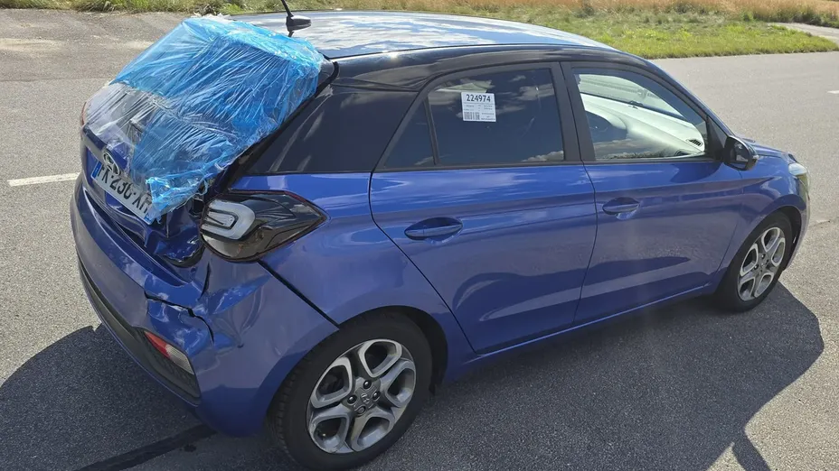 HYUNDAI i20 -