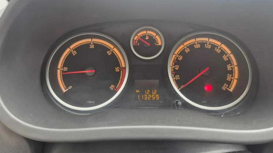 OPEL Corsa -