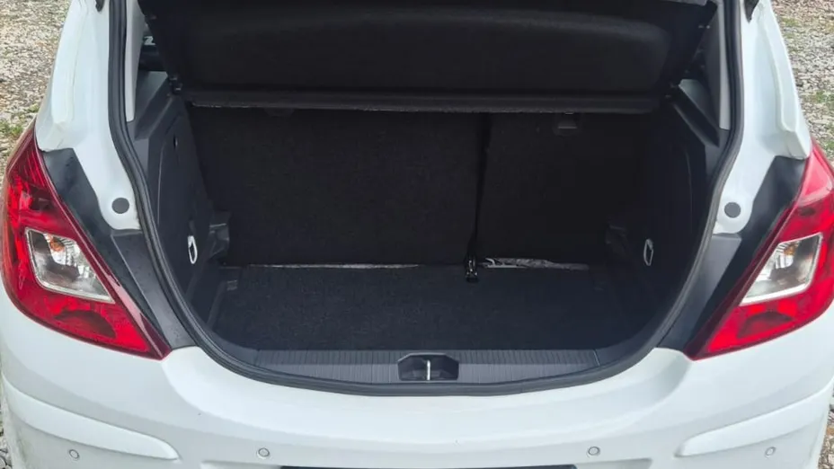 OPEL Corsa -