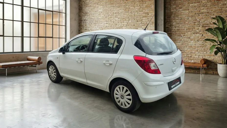 OPEL Corsa -