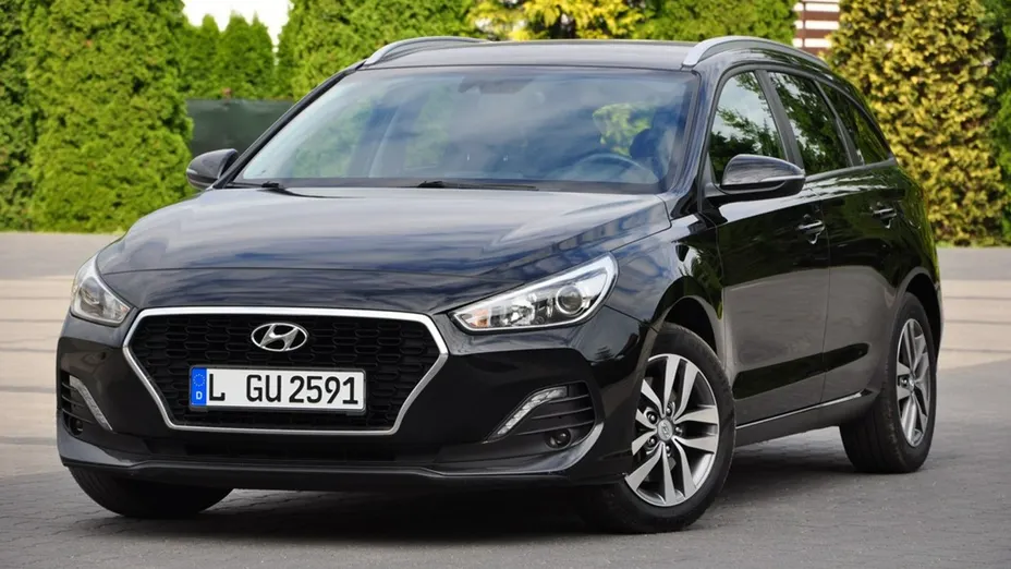 HYUNDAI i30 -