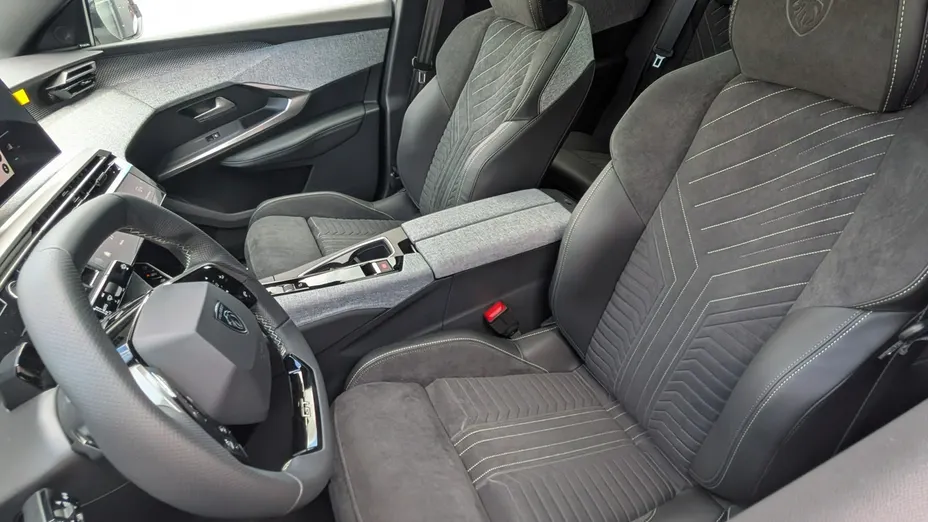 PEUGEOT 3008 -
