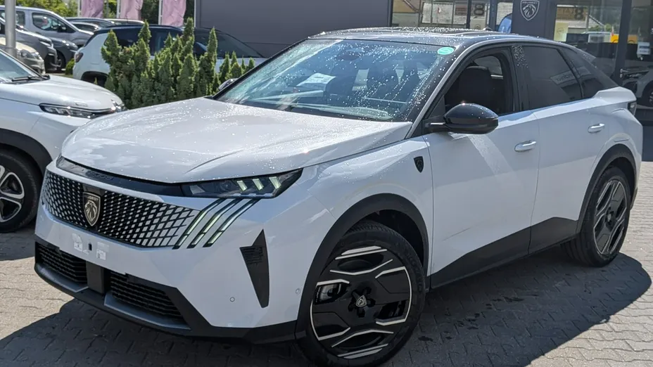 PEUGEOT 3008 -