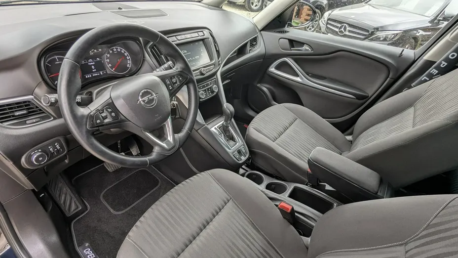 OPEL Zafira -