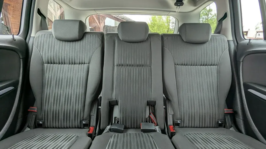 OPEL Zafira -