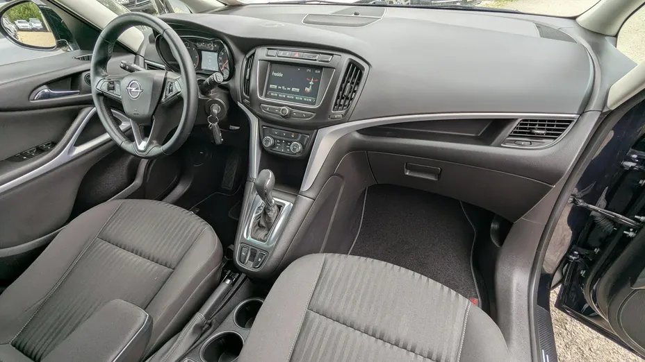 OPEL Zafira -