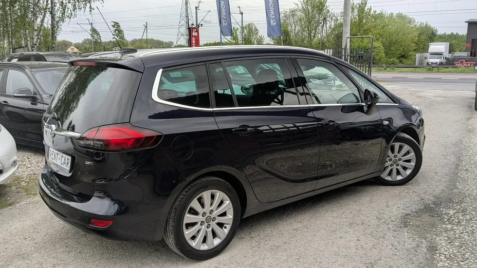 OPEL Zafira -