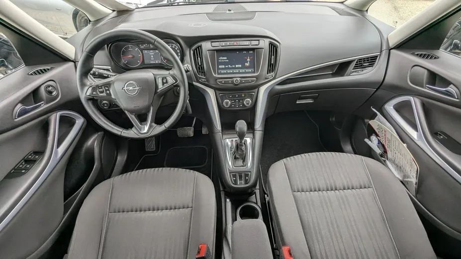 OPEL Zafira -