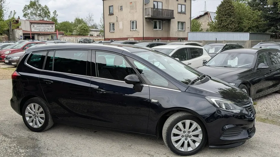 OPEL Zafira -