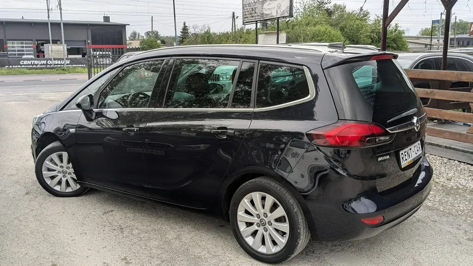 OPEL Zafira -