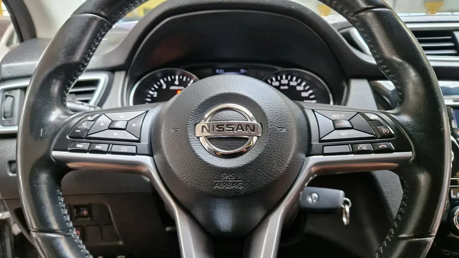 NISSAN Qashqai -