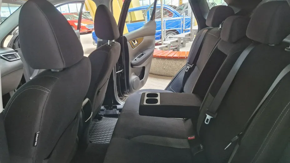 NISSAN Qashqai -