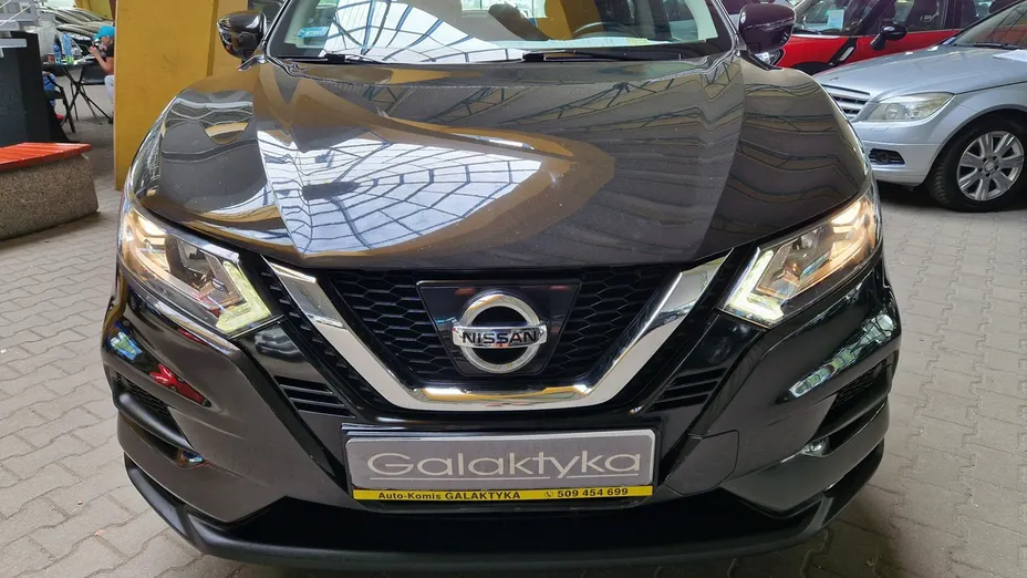 NISSAN Qashqai -