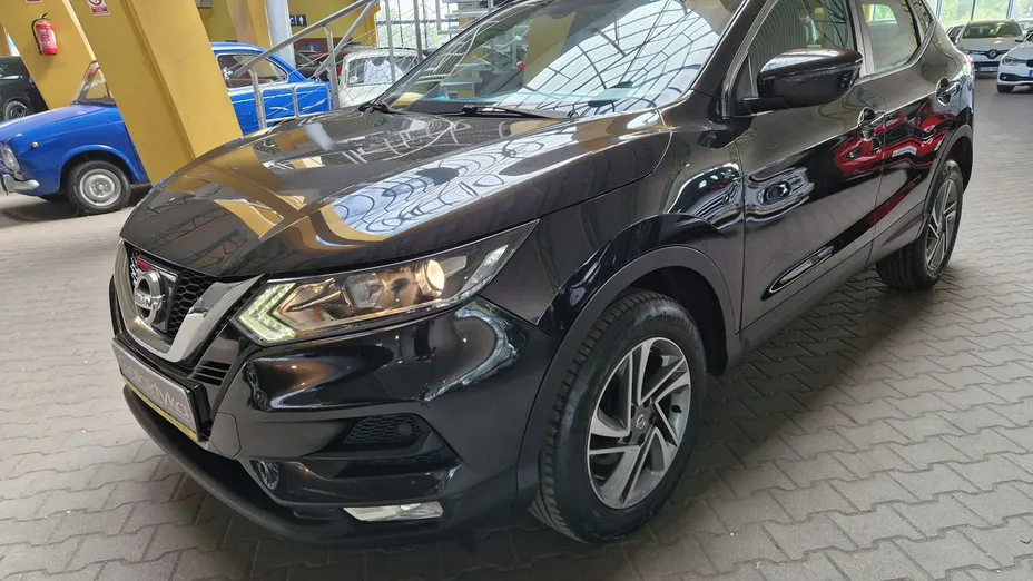 NISSAN Qashqai -