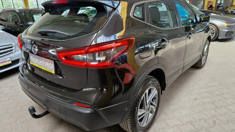 NISSAN Qashqai -