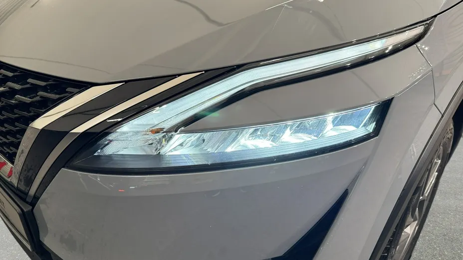 NISSAN Qashqai -