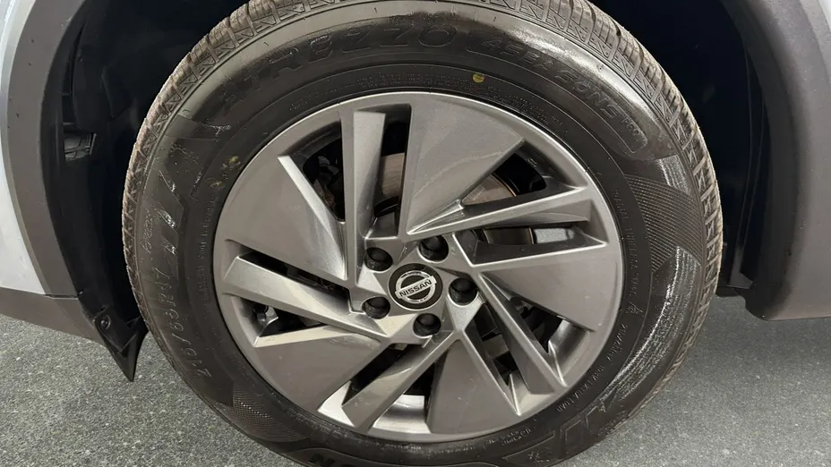 NISSAN Qashqai -