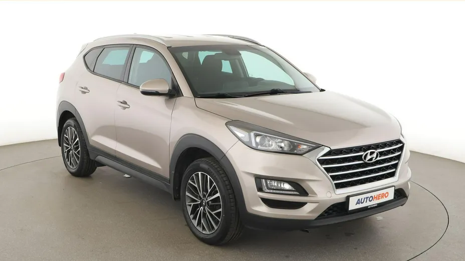 HYUNDAI Tucson -