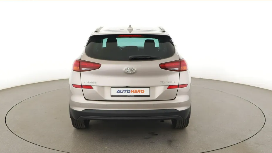 HYUNDAI Tucson -