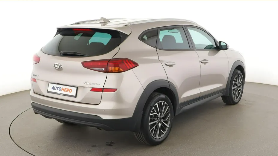 HYUNDAI Tucson -