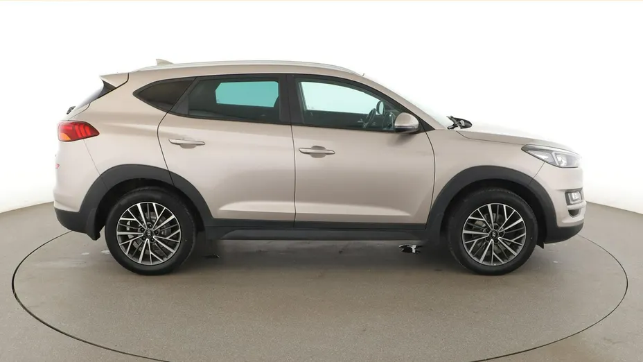HYUNDAI Tucson -