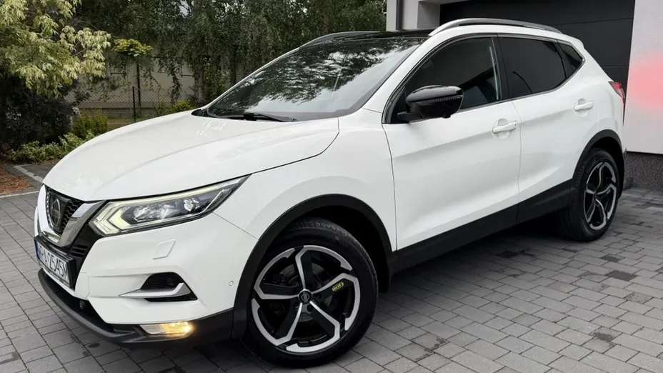 NISSAN Qashqai -