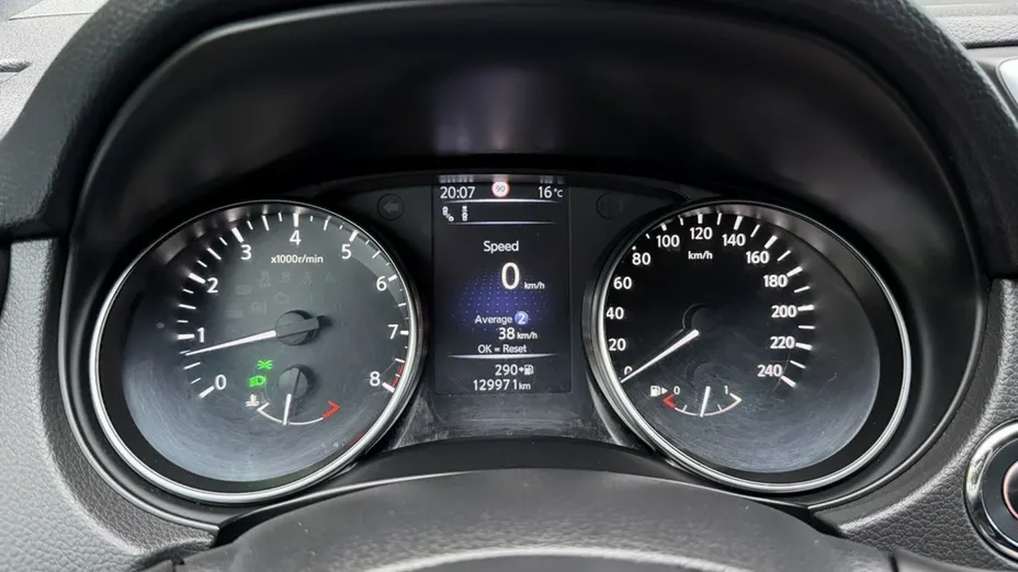 NISSAN Qashqai -