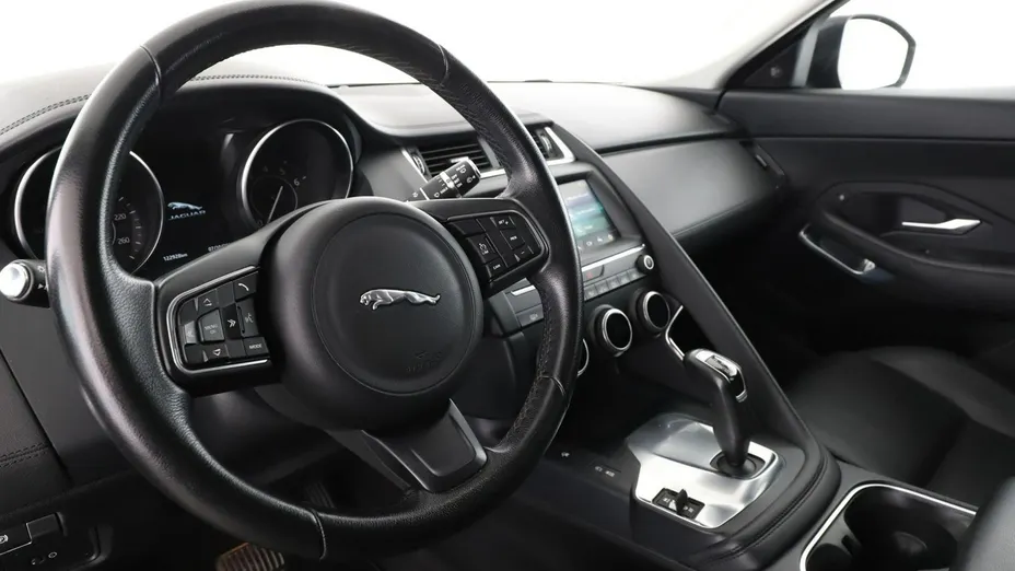 JAGUAR E-Pace -