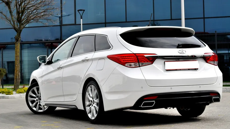 HYUNDAI i40 -