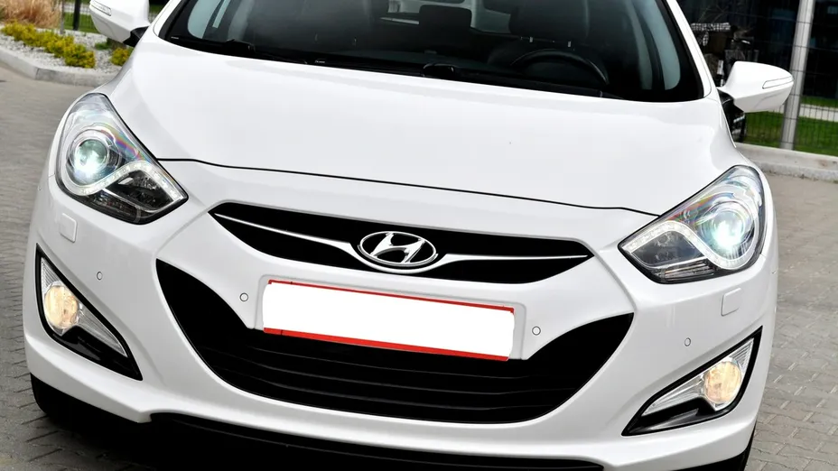 HYUNDAI i40 -