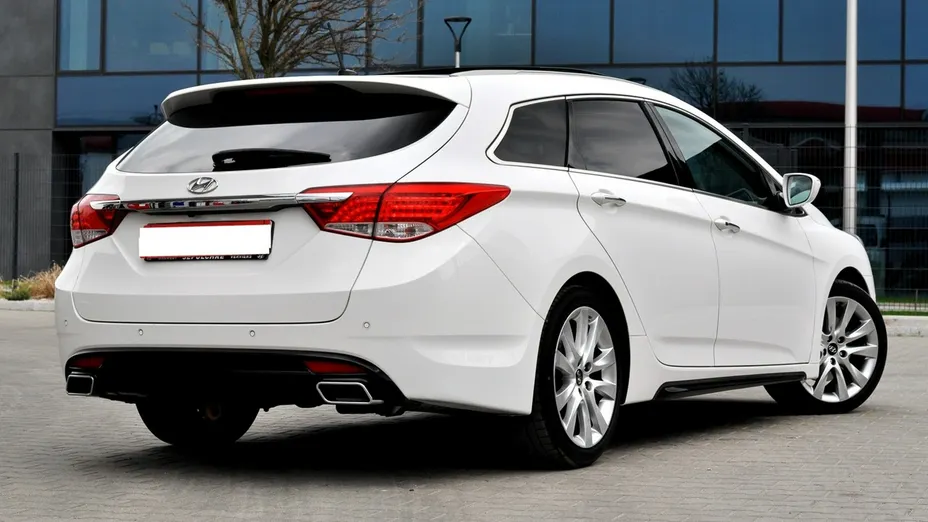 HYUNDAI i40 -
