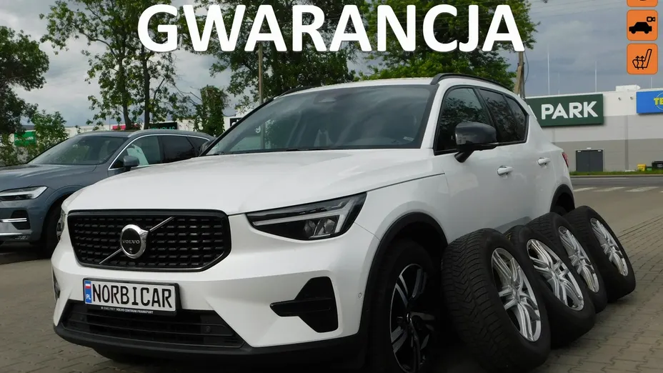VOLVO XC40 -